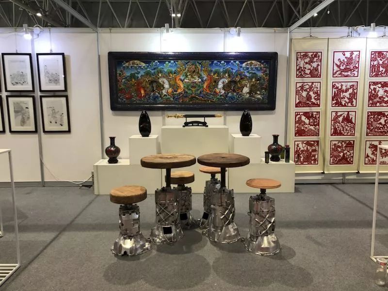 匠心薈萃，藝彩紛呈——記第54屆全國工藝品交易會(huì)暨2019“金鳳凰”創(chuàng)新產(chǎn)品設(shè)計(jì)大獎(jiǎng)賽
